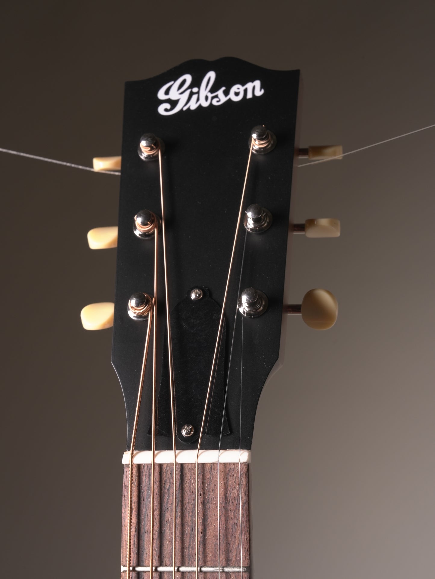 Gibson L-00 Century 12-Fret Acoustic Guitar - Vintage Amber, w. OHSC