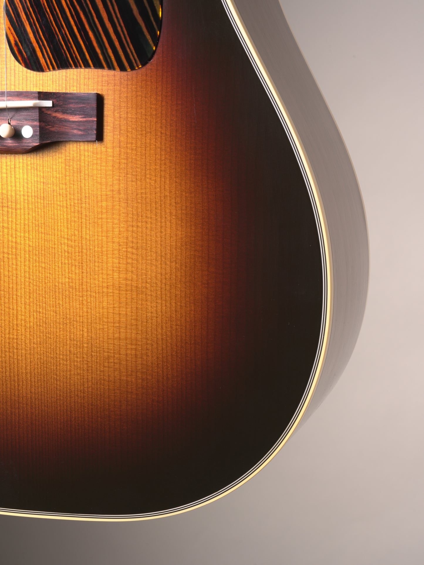 Gibson Custom Shop Historic 1942 Banner Southern Jumbo Acoustic Guitar - Vintage Sunburst, incl. OHSC