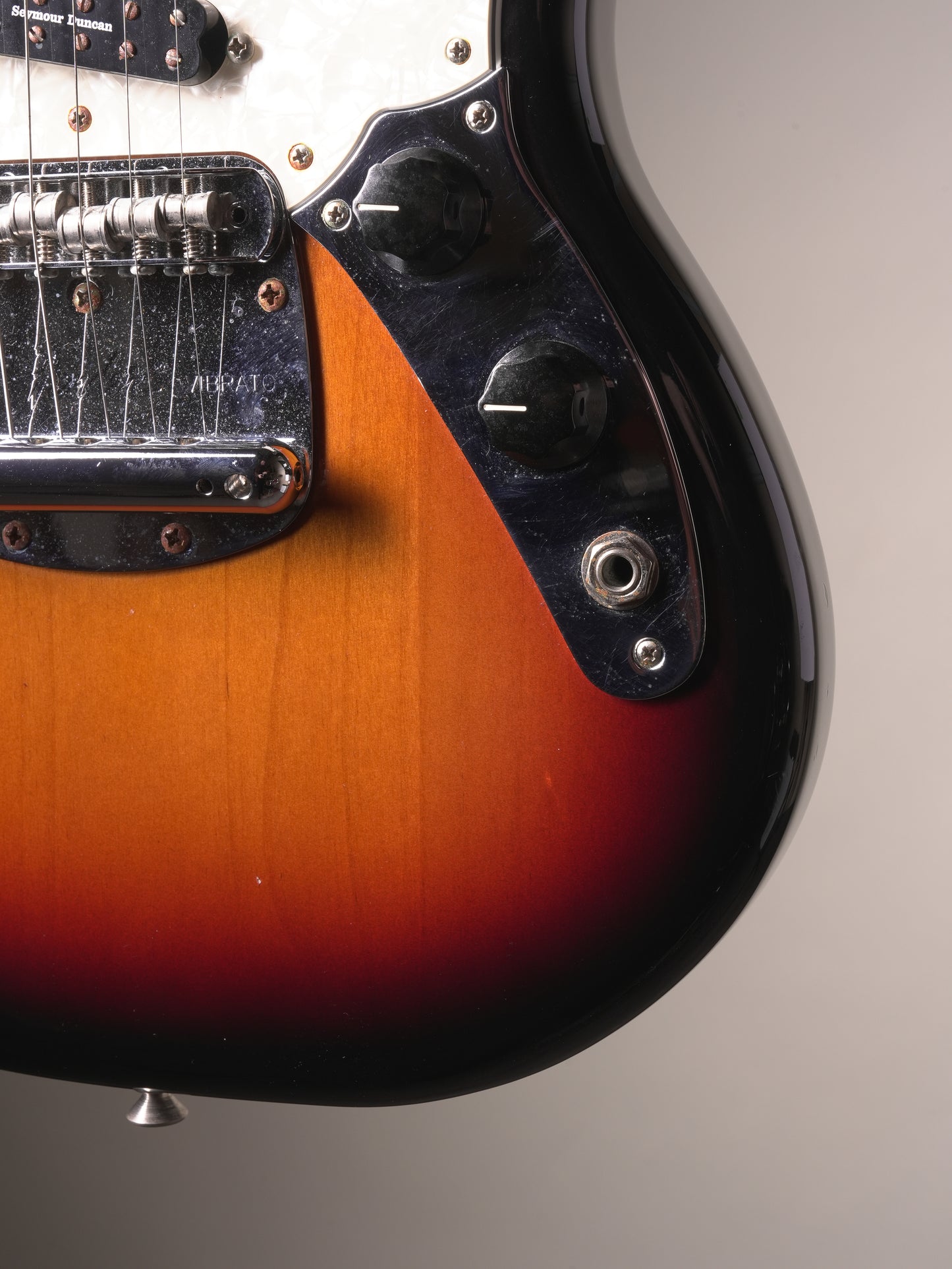 Fender (2020) Vintera '60s Mustang Electric Guitar - 3-Color Sunburst w/OHSC