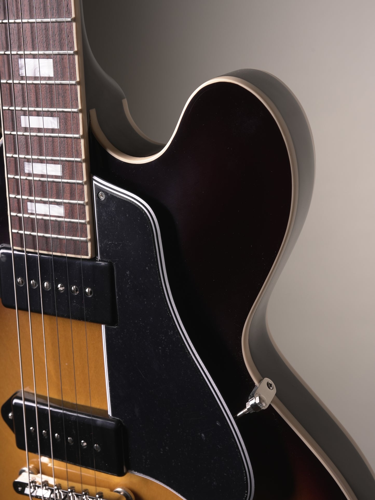 Gibson ES-330 Hollowbody Electric Guitar - Vintage Sunburst
