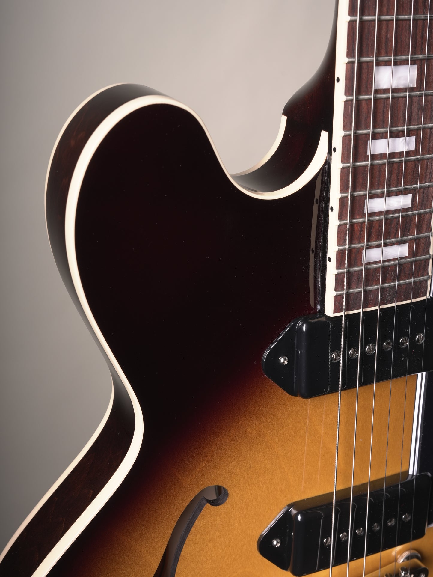 Gibson ES-330 Hollowbody Electric Guitar - Vintage Sunburst