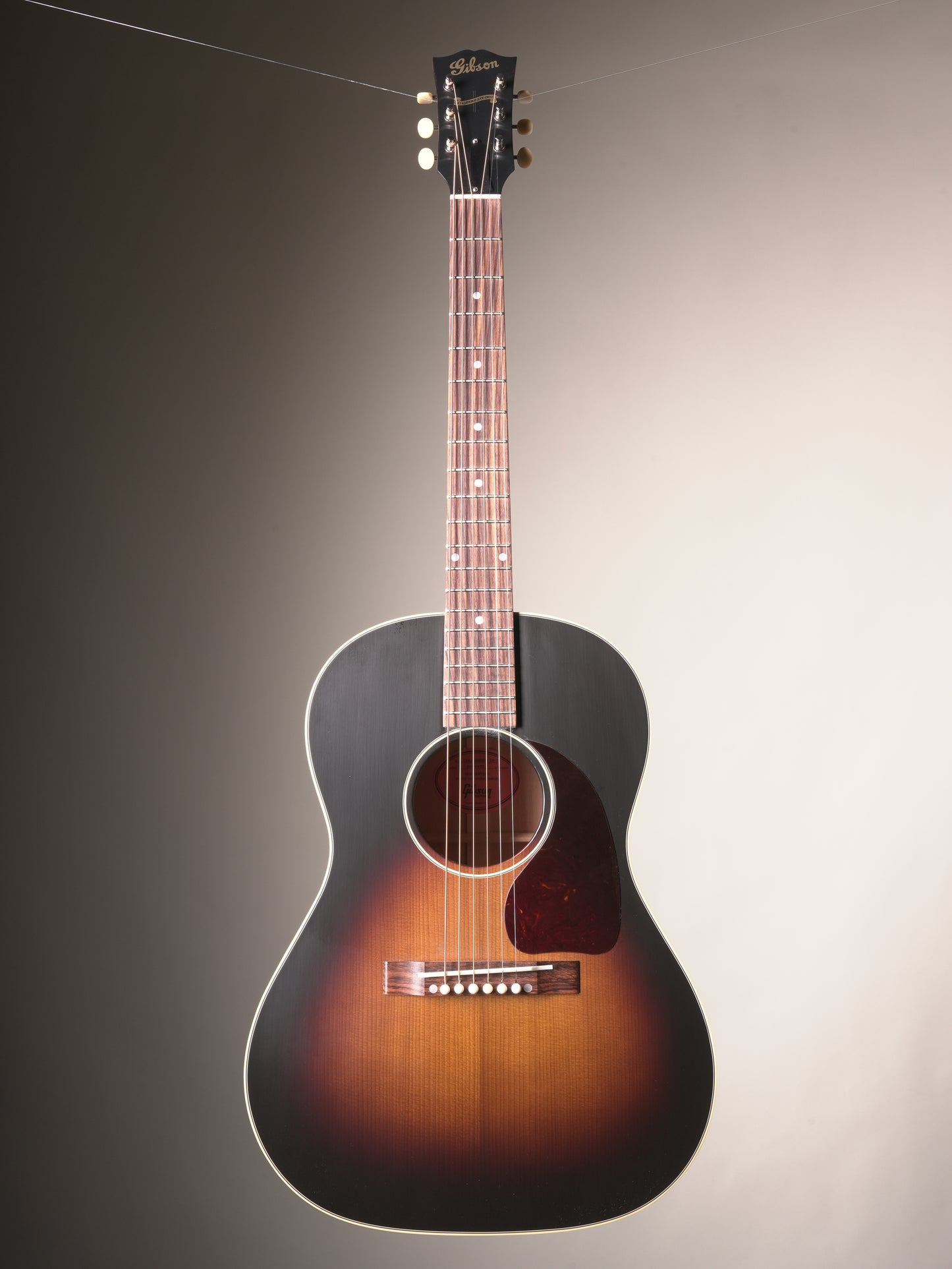 Gibson Custom Shop Historic 1942 Banner LG-2 Acoustic Guitar - Vintage Sunburst VOS w. OHSC