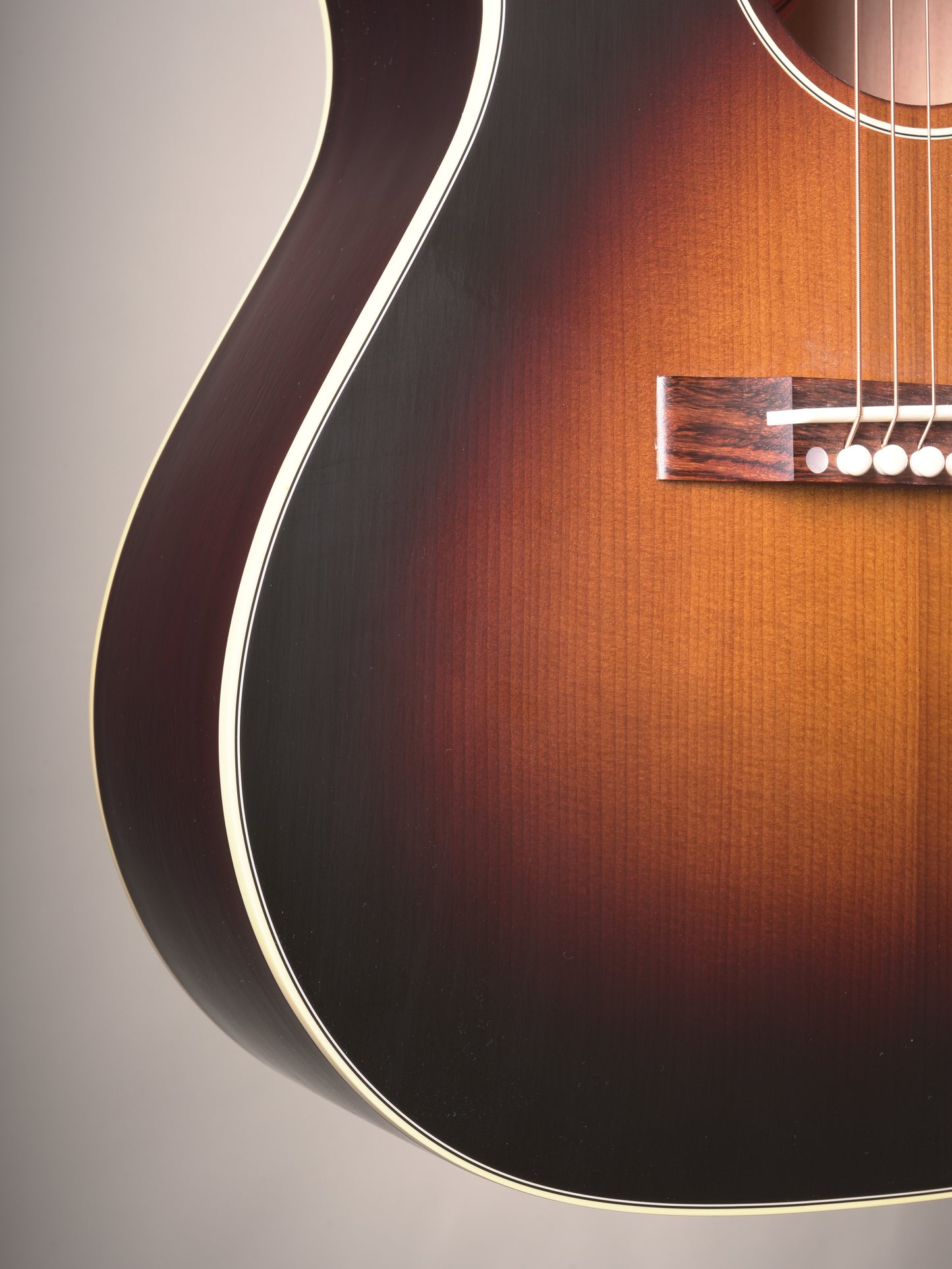 Gibson Custom Shop Historic 1942 Banner LG-2 Acoustic Guitar - Vintage Sunburst VOS w. OHSC